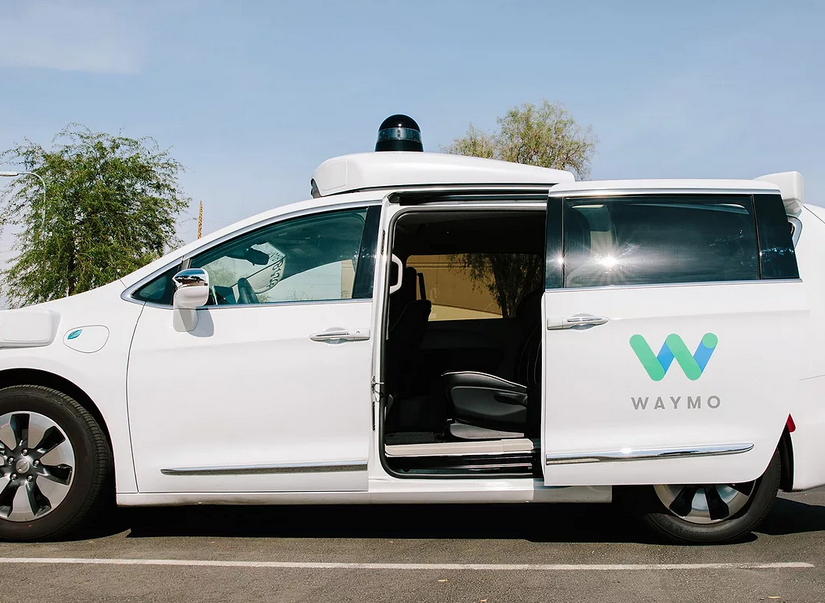 مشاكل السيارات الذاتية القيادة Waymo