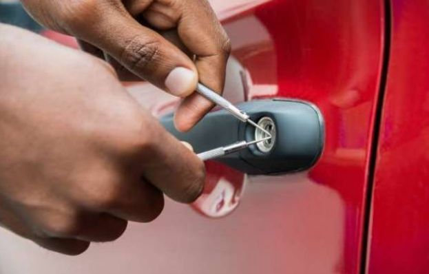 خدمة فتح اقفال سيارة